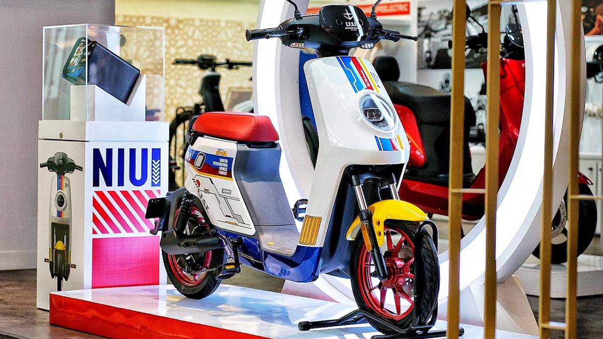 Sepeda Listrik Edisi Gundam