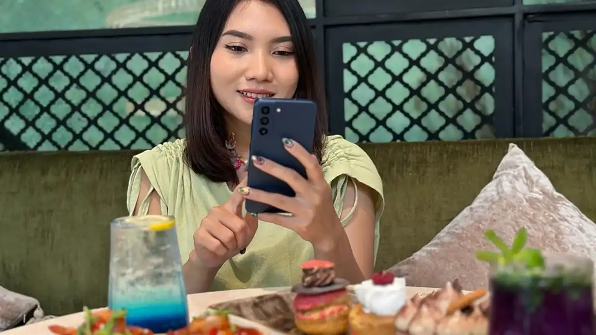 Food Vlogging Galaxy S21 FE 5G