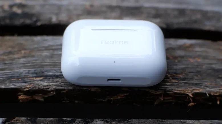 First Impression realme Buds T200